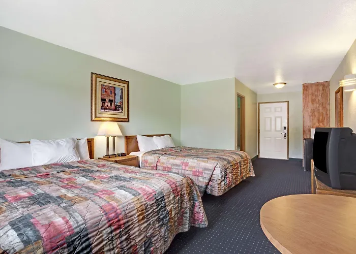 Travelodge By Wyndham Seattle North Of Downtown